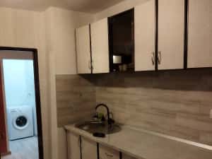 închiriez apartament cu 2 camere in micro 21 — miniatura 4