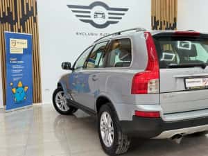 ** Volvo XC90 ** — miniatura 5