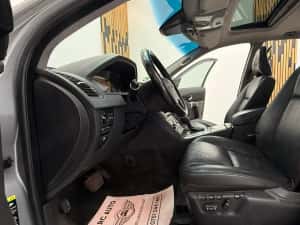 ** Volvo XC90 ** — miniatura 9