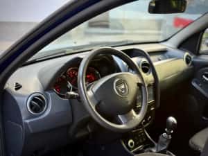 Dacia Duster 4x4 Prestige — miniatura 7