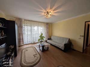 Garsonieră de vânzare cu balcon și bucătărie separată — miniatura 3