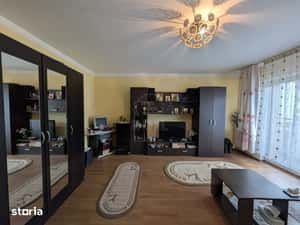 Garsonieră de vânzare cu balcon și bucătărie separată — miniatura 5