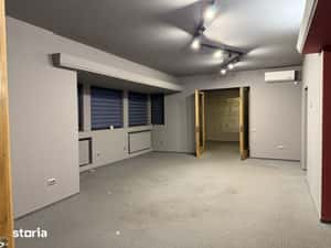 Apartament cu garaj, grădină, aer conditionat și centrală proprie — miniatura 5