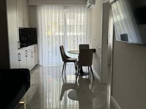 Apartament de vanzare AES 2 camere, gradina 15 mp, loc de parcare — miniatura 2