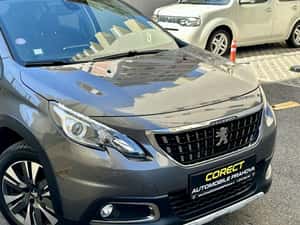Peugeot 2008 Automată 110 HP Benzină — miniatura 3