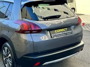 Peugeot 2008 Automată 110 HP Benzină — miniatura 4