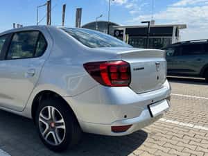 Dacia Logan PRESTIGE Manuală 90 HP Benzină — miniatura 2