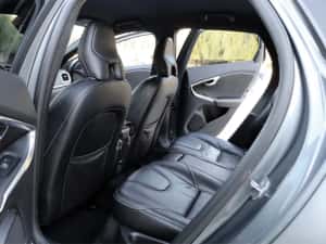 Volvo V40 - 2.0D // R-Design — miniatura 5