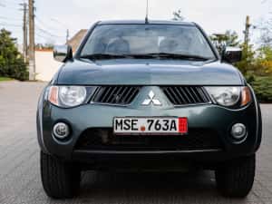 Mitsubisti l200 4x4 — miniatura 3