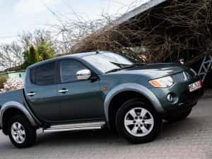 Mitsubisti l200 4x4 — miniatura 10