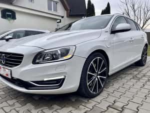 Volvo V60 2014 Plug-in Hybrid, 300.000 km, 9.200 EUR — miniatura 2