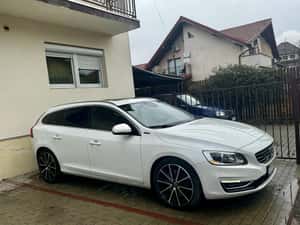 Volvo V60 2014 Plug-in Hybrid, 300.000 km, 9.200 EUR — miniatura 4