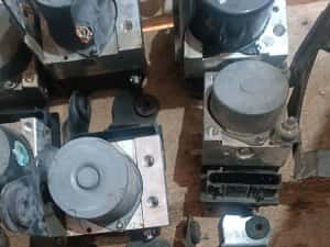Pompa frana abs esp Megane3 Fluence Scenic3 Megane2 Clio2 / 3 Laguna2 Koleos egr clapeta acceleratie motor cutie automata Renault Laguna2 Megane2 Clio — miniatura 3