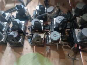 Pompa frana abs esp Megane3 Fluence Scenic3 Megane2 Clio2 / 3 Laguna2 Koleos egr clapeta acceleratie motor cutie automata Renault Laguna2 Megane2 Clio — miniatura 8