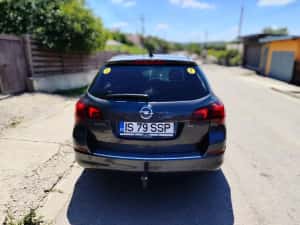 Opel Astra Sports Tourer 1.7CDTI 125CP 2012 — miniatura 3