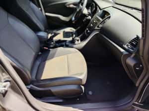 Opel Astra Sports Tourer 1.7CDTI 125CP 2012 — miniatura 7