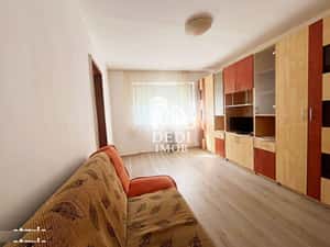Apartament 2 camere de inchiriat in zona Rogerius, Oradea — miniatura 3