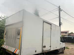 Vând sau Schimb Mercedes Sprinter — miniatura 4