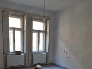2 cam doua bai centrala proprie zona Iosefin