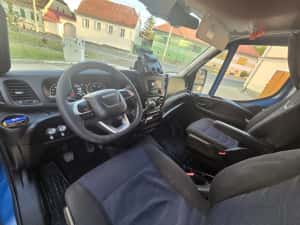 Iveco Daily 2020 Autoplatforma 3.0 platformă auto 35s18 35s15 nu Sprinter Renault — miniatura 8