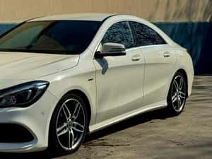 Vand Mercedes Benz CLA 200 AMG-line DCT — miniatura 4