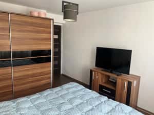 Inchiriez apartament zona centrala — miniatura 3