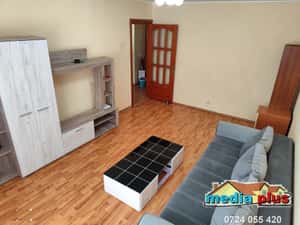 De vanzare apartament cu 2 camere decomandat Micro 39