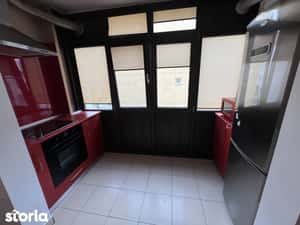 Apartament 2 camere decomandat,renovat, zona Centrala — miniatura 4
