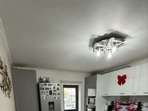 Vand Apartamen Cu 2 Camere Semidecomandat — miniatura 3