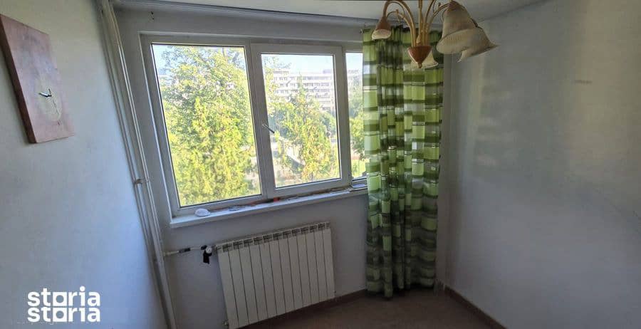 De vanzare - Apartament 4 camere Liceul Grigore Moisil — fotografie 1 din 6