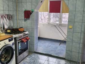 Militari  Uverturii -Aragonitului bloc 1985 et.1 decomandat 2 bai Lib — miniatura 4