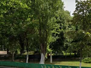 Apartament 4 camere, zona Parc Tineretului. Loc parcare.