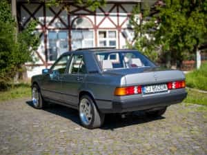 Mercedes 190E W201 — miniatura 3