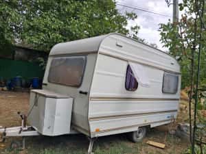 Rulotă NARDI-CARAVAN 38M 650 kg – COMPLET ECHIPATĂ – 2000€ Negociabil