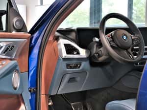 BMW XM 4.4 V8 Individual Deep Lagoon — miniatura 6