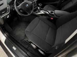 BMW X1 2.0d sDrive 143 CP Automat. Fara accidente, Distributie Schimbata (detin factura) 6500 euro — miniatura 6