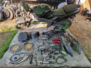 Piese Kawasaki Ninja ZX9R  1997 — miniatura 2
