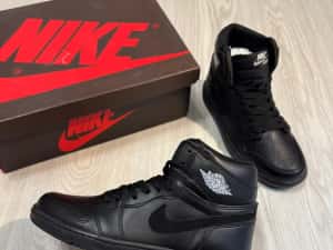 Adidasi Jordan 1 high triple black Premium — miniatura 1