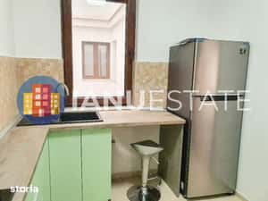 Piata Unirii 10` Metrou Timpuri Noi Tineretului Parc Centrala Parcare — miniatura 5