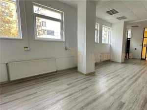 Spatiu comercial, Zona Muzeului de Mineralogie — miniatura 1