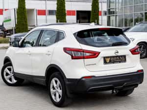 Nissan Qashqai 1.6 diesel 110cp, cutie automată — miniatura 3