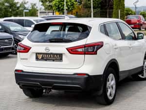 Nissan Qashqai 1.6 diesel 110cp, cutie automată — miniatura 4