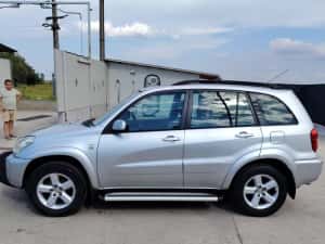 Vând Toyota RAV4 benzină  2005  cutie automată — miniatura 9