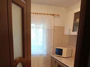 Apartament 2 camere, Rovine, balcon și debara — miniatura 3