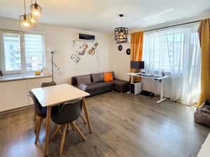 Apartament 3 camere, 60.51 mp, zona Vivo