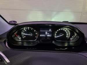 Peugeot 208 1.2 PureTech Turbo Allure — miniatura 5