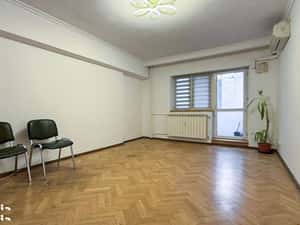 Spațiu Birouri | Bd. Unirii | 2 camere | 3 Balcoane | Decomandat