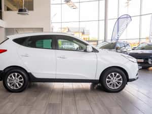 Hyundai ix35 2011, 300.828 km, 5.500 EUR — miniatura 5