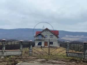 Casa Individuala, 230 mp, 2900 mp teren — miniatura 2
