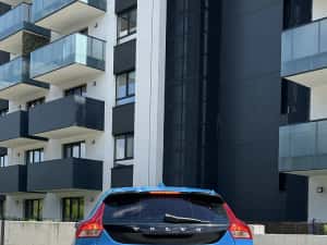 Volvo V40 2.0 Diesel R-Design 190cp — miniatura 4